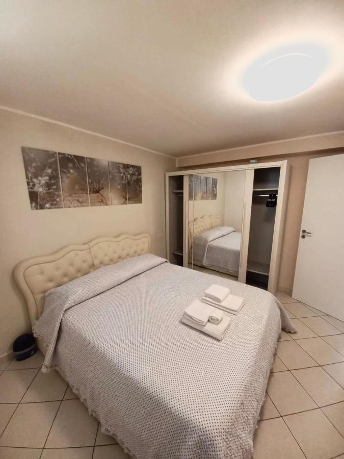 Vicolo 11 Lägenhet Calmasino Exteriör bild